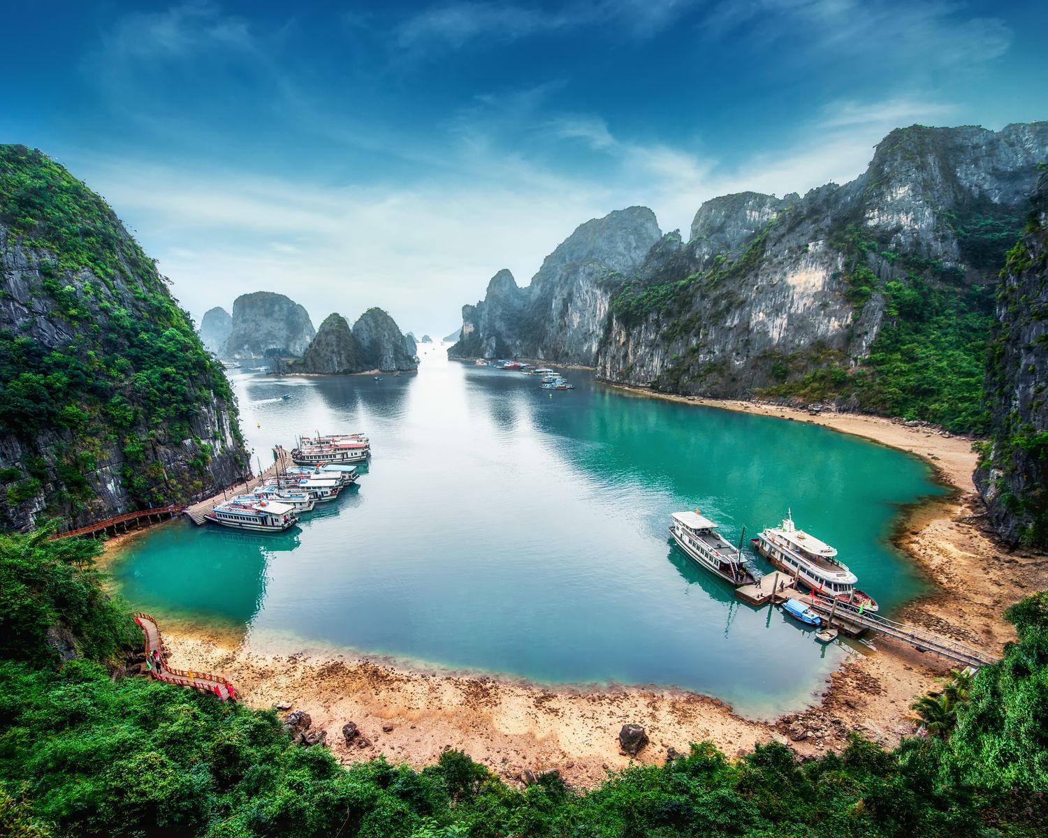 La bahía de Ha Long, Mar de China Meridional, Vietnam, Sudeste de Asia