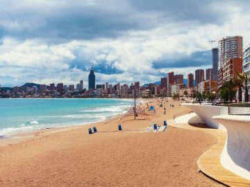 Benidorm, Salou y Mojácar, Los Destinos Mas Populares Del Verano