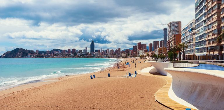 Benidorm, Salou y Mojácar, Los Destinos Mas Populares Del Verano